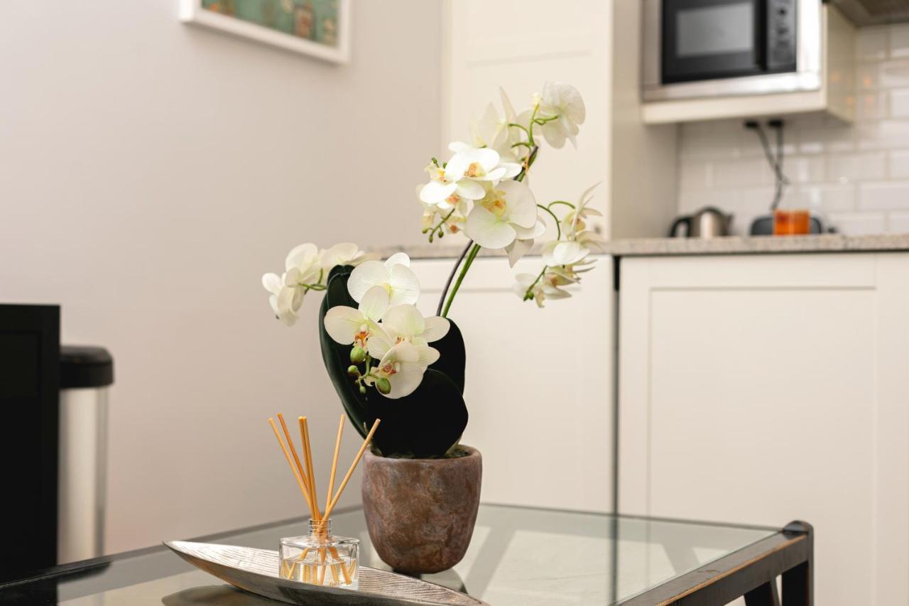 Penthousestays Notting Hill - Spacious 3 Bedroom King Bed Apartment - Near Portobello Road & Kensington High Street 伦敦 外观 照片