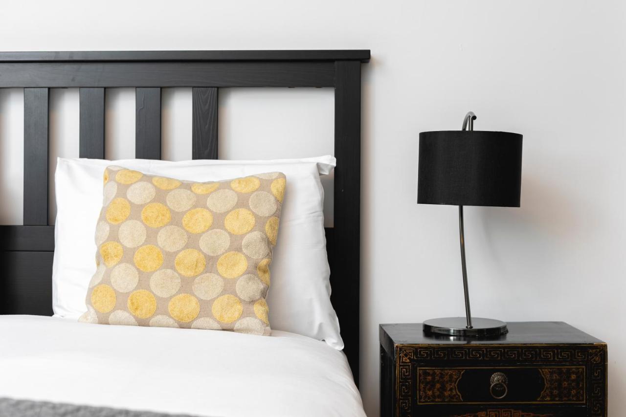 Penthousestays Notting Hill - Spacious 3 Bedroom King Bed Apartment - Near Portobello Road & Kensington High Street 伦敦 外观 照片